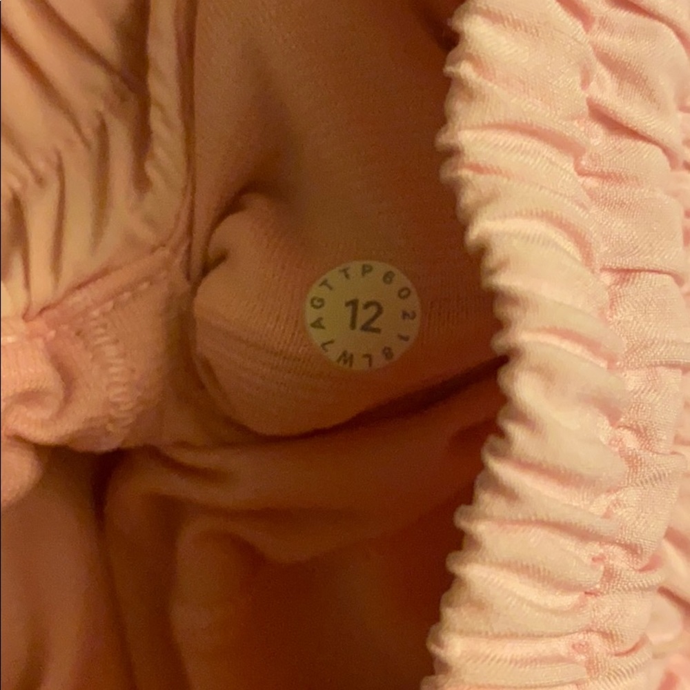 Lululemon Miami Pink Hotty Hot 4” - Picture 5 of 5
